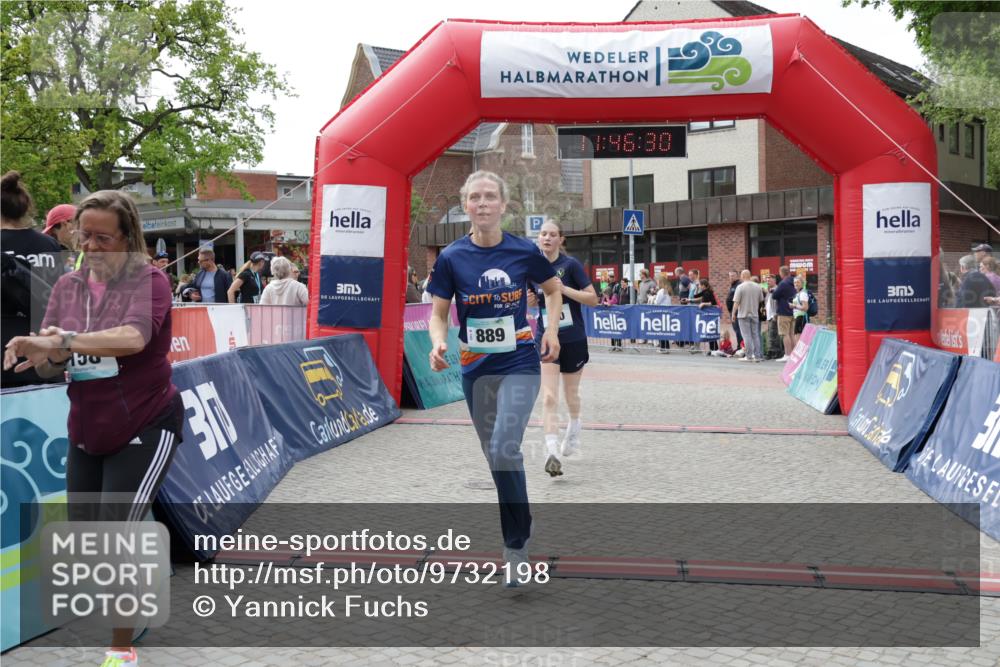 10.05.2026 - 8. Wedeler Halbmarathon Yannick Fuchs http://msf.ph/oto/9732198 10.05.2026 11:46:28 Ziel 158, 740 meine-sportfotos.de