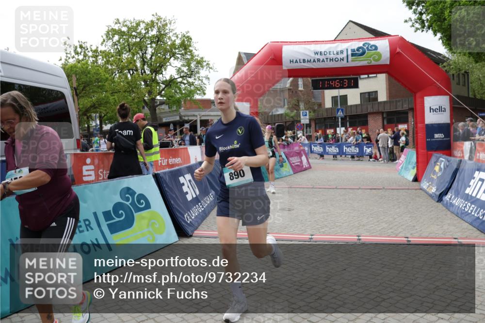 10.05.2026 - 8. Wedeler Halbmarathon Yannick Fuchs http://msf.ph/oto/9732234 10.05.2026 11:46:29 Ziel 158, 740 meine-sportfotos.de