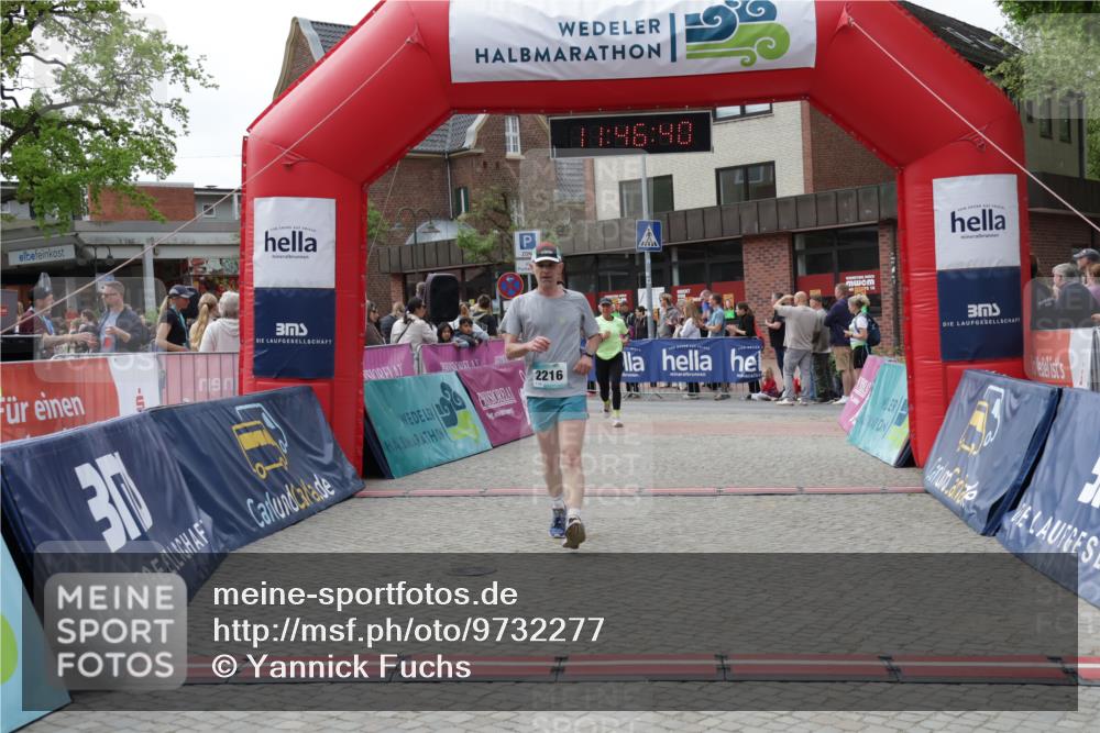 10.05.2026 - 8. Wedeler Halbmarathon Yannick Fuchs http://msf.ph/oto/9732277 10.05.2026 11:46:38 Ziel 719, 721, 954, 2216 meine-sportfotos.de