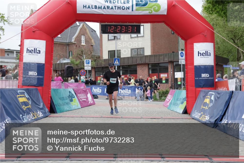 10.05.2026 - 8. Wedeler Halbmarathon Yannick Fuchs http://msf.ph/oto/9732283 10.05.2026 12:23:29 Ziel 1000 meine-sportfotos.de