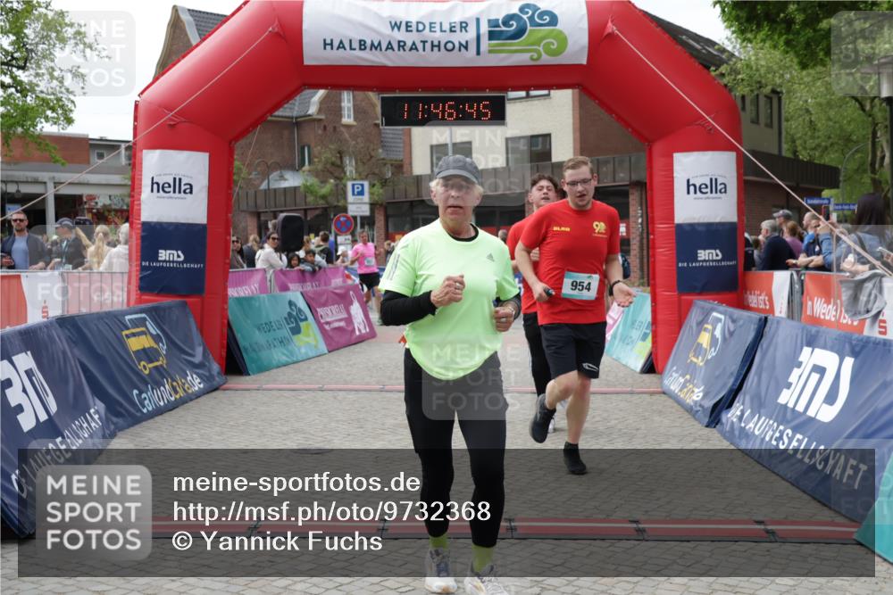 10.05.2026 - 8. Wedeler Halbmarathon Yannick Fuchs http://msf.ph/oto/9732368 10.05.2026 11:46:43 Ziel 719, 721, 831, 945, 954, 2216 meine-sportfotos.de