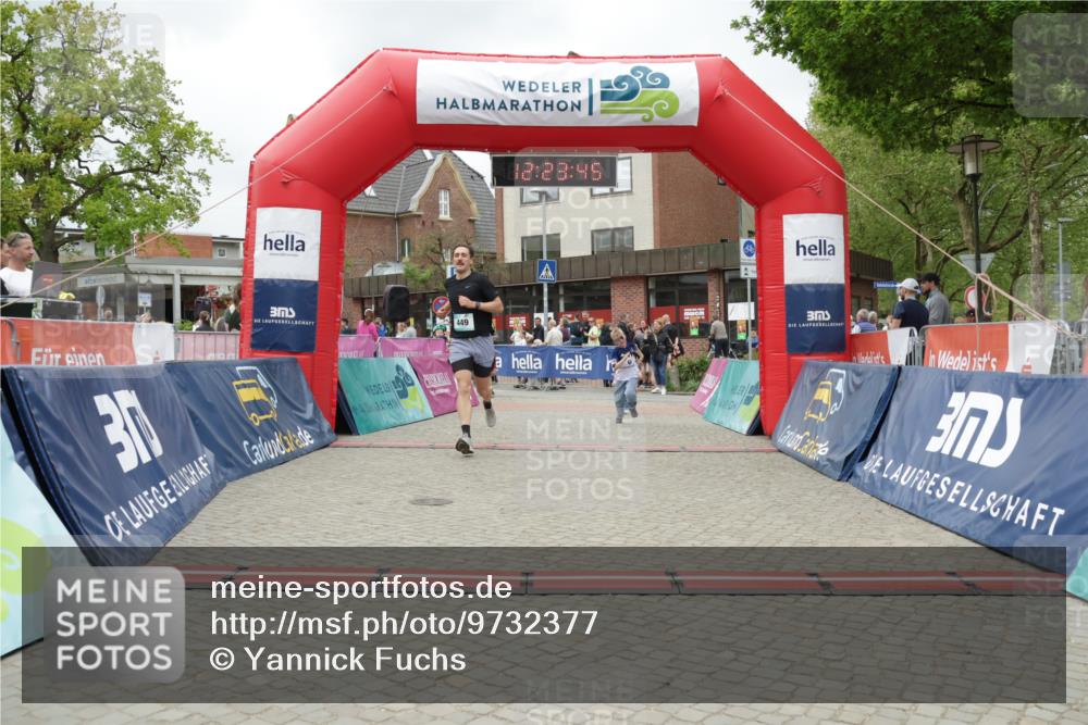 10.05.2026 - 8. Wedeler Halbmarathon Yannick Fuchs http://msf.ph/oto/9732377 10.05.2026 12:23:43 Ziel 181, 449 meine-sportfotos.de
