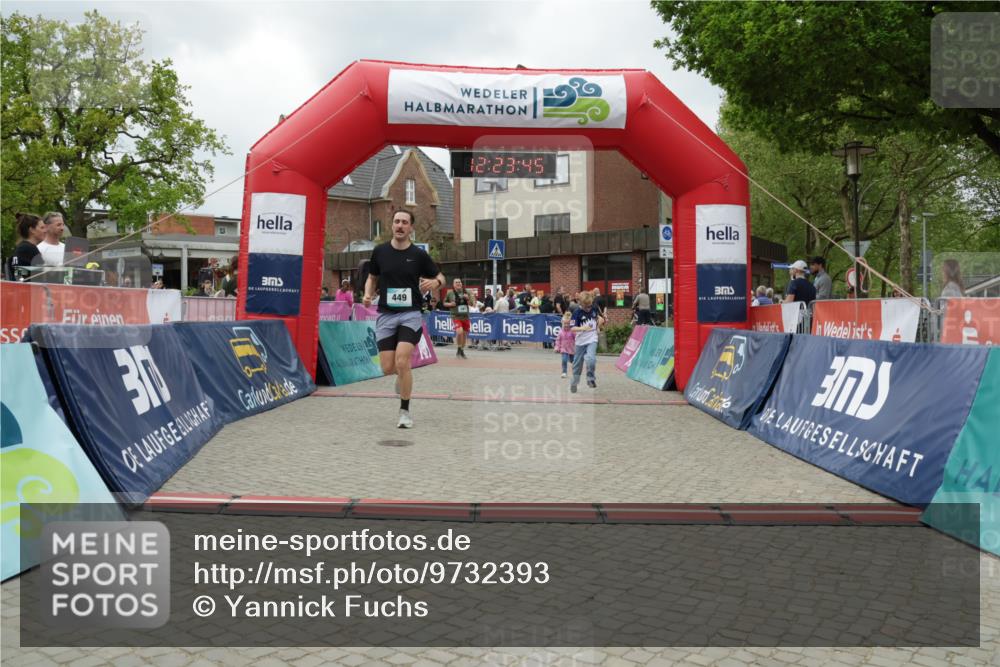 10.05.2026 - 8. Wedeler Halbmarathon Yannick Fuchs http://msf.ph/oto/9732393 10.05.2026 12:23:43 Ziel 181, 449 meine-sportfotos.de