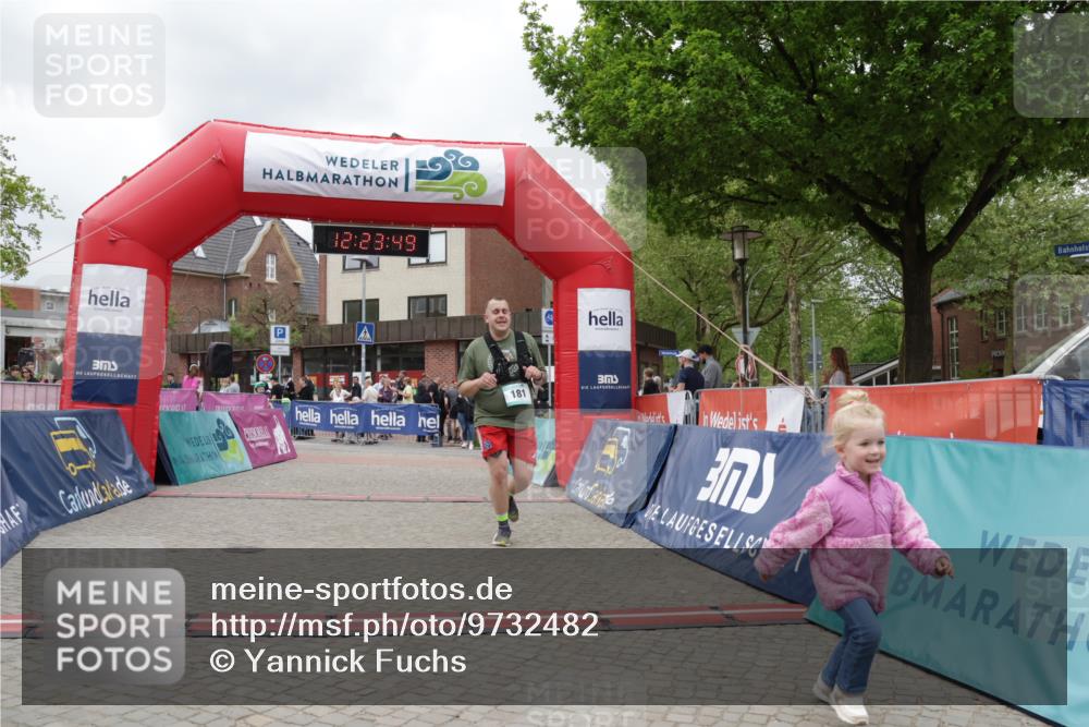 10.05.2026 - 8. Wedeler Halbmarathon Yannick Fuchs http://msf.ph/oto/9732482 10.05.2026 12:23:47 Ziel 181, 449 meine-sportfotos.de