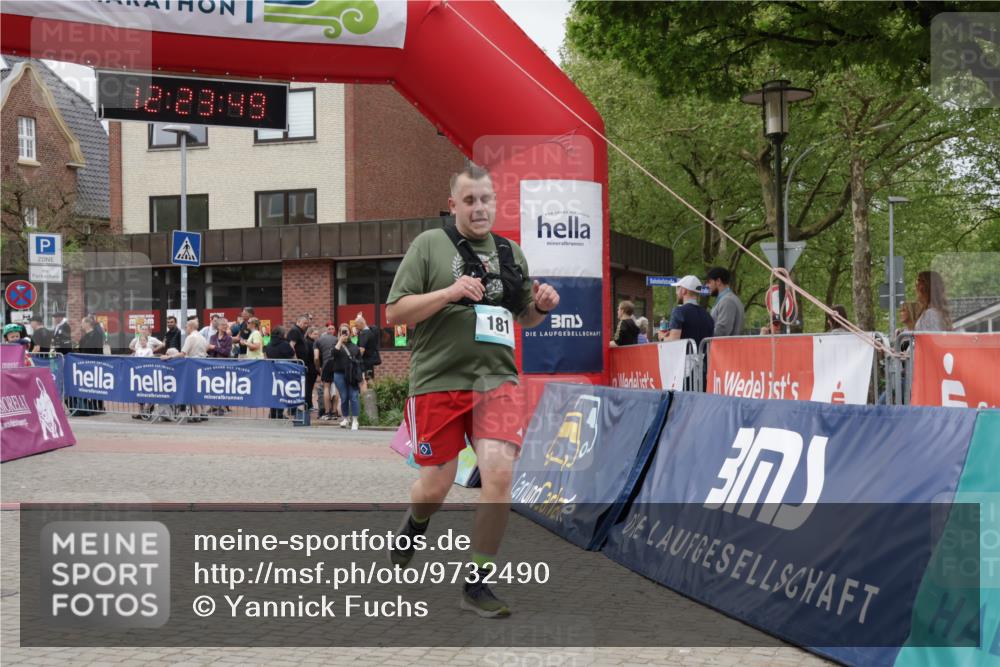 10.05.2026 - 8. Wedeler Halbmarathon Yannick Fuchs http://msf.ph/oto/9732490 10.05.2026 12:23:47 Ziel 181, 449 meine-sportfotos.de