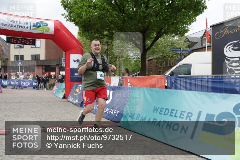 10.05.2026 - 8. Wedeler Halbmarathon Yannick Fuchs http://msf.ph/oto/9732517 10.05.2026 12:23:48 Ziel 181, 449 meine-sportfotos.de