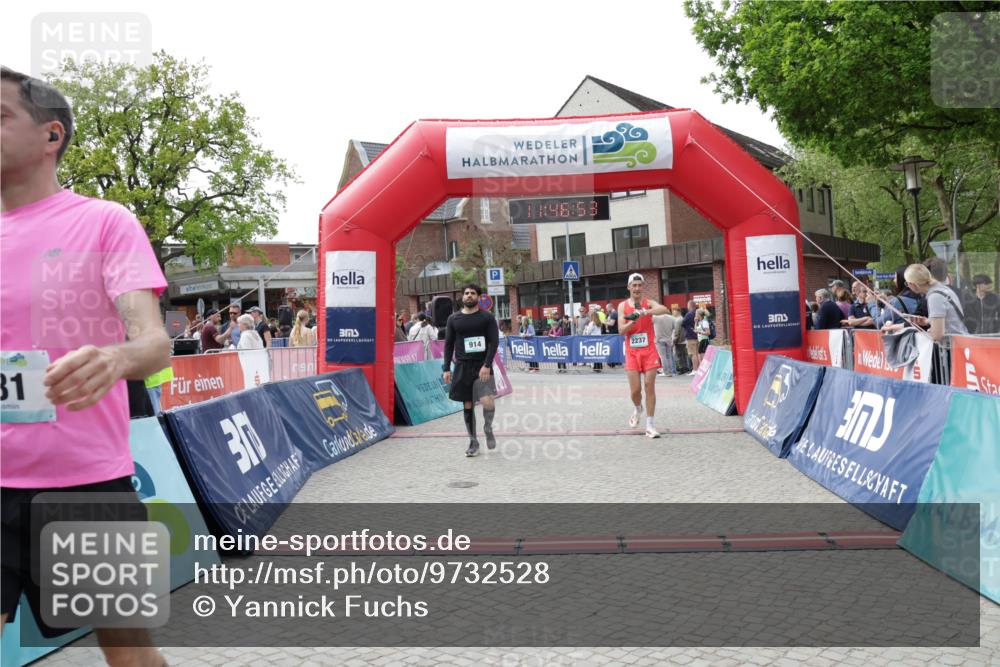 10.05.2026 - 8. Wedeler Halbmarathon Yannick Fuchs http://msf.ph/oto/9732528 10.05.2026 11:46:51 Ziel 831, 914, 2237 meine-sportfotos.de