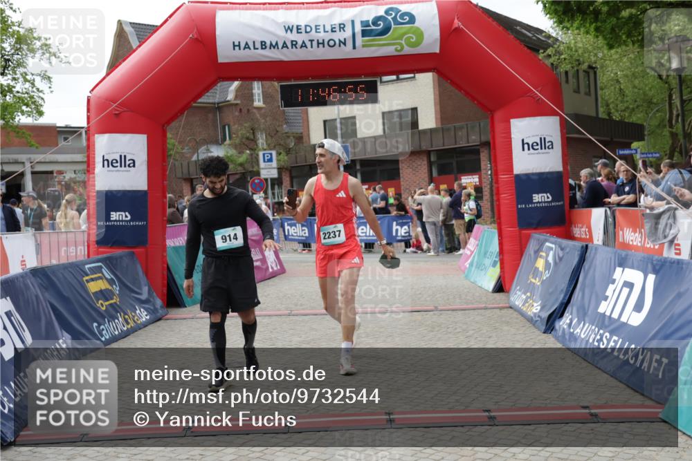 10.05.2026 - 8. Wedeler Halbmarathon Yannick Fuchs http://msf.ph/oto/9732544 10.05.2026 11:46:53 Ziel 914, 2237 meine-sportfotos.de