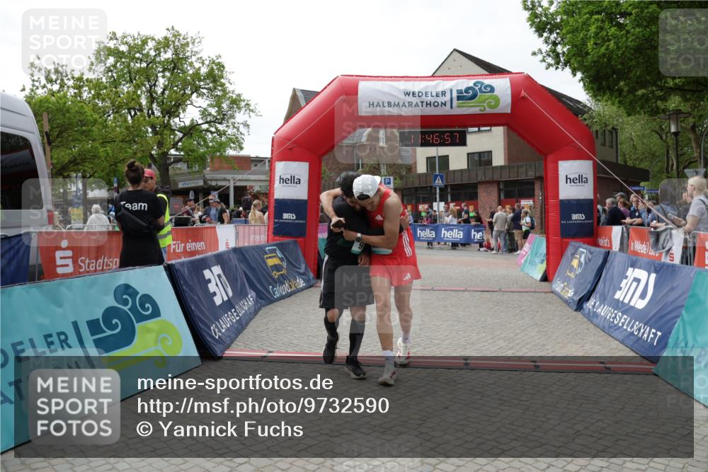 10.05.2026 - 8. Wedeler Halbmarathon Yannick Fuchs http://msf.ph/oto/9732590 10.05.2026 11:46:55 Ziel 761, 914, 2237 meine-sportfotos.de