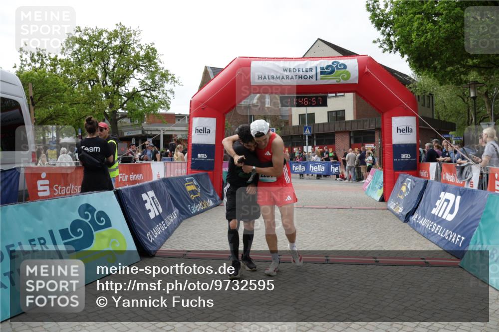 10.05.2026 - 8. Wedeler Halbmarathon Yannick Fuchs http://msf.ph/oto/9732595 10.05.2026 11:46:55 Ziel 761, 914, 2237 meine-sportfotos.de