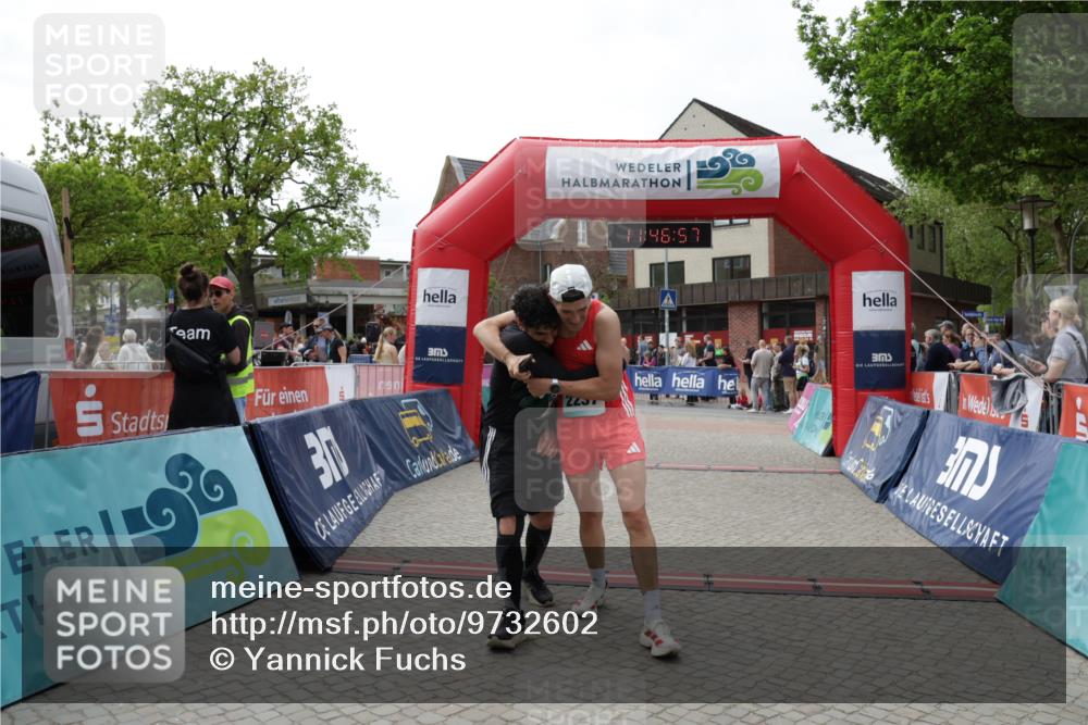 10.05.2026 - 8. Wedeler Halbmarathon Yannick Fuchs http://msf.ph/oto/9732602 10.05.2026 11:46:55 Ziel 761, 914, 2237 meine-sportfotos.de