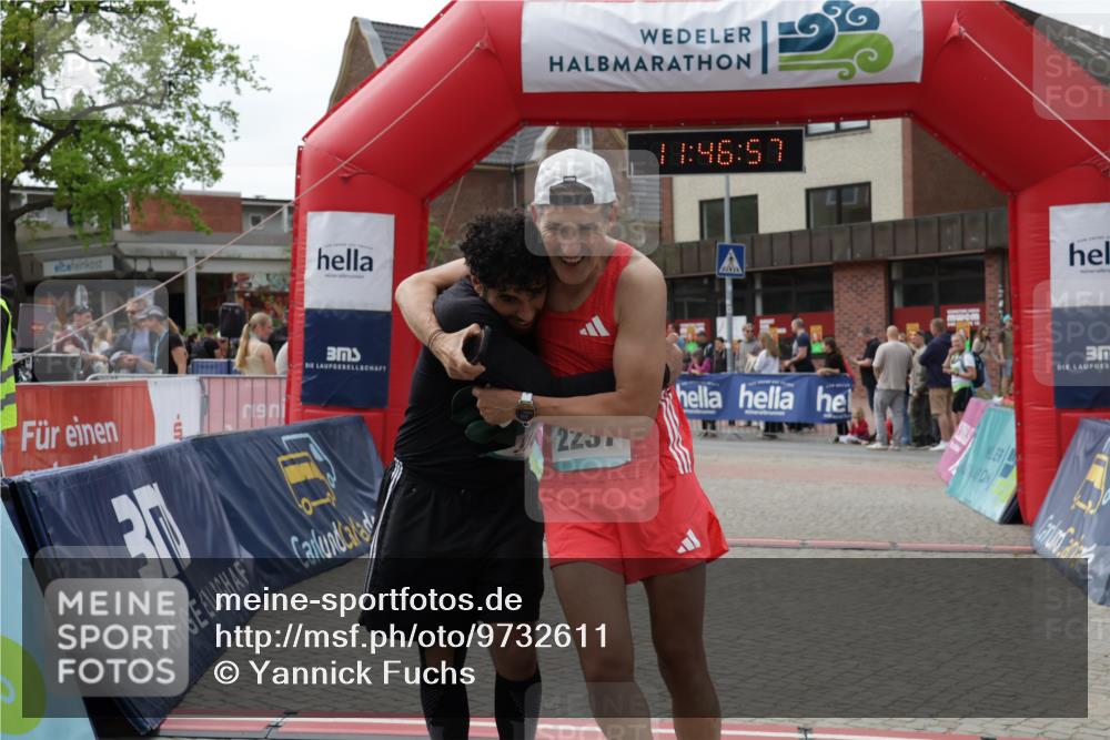 10.05.2026 - 8. Wedeler Halbmarathon Yannick Fuchs http://msf.ph/oto/9732611 10.05.2026 11:46:55 Ziel 761, 914, 2237 meine-sportfotos.de