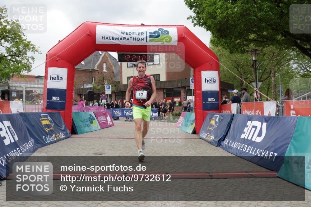 10.05.2026 - 8. Wedeler Halbmarathon Yannick Fuchs http://msf.ph/oto/9732612 10.05.2026 12:24:21 Ziel 17 meine-sportfotos.de