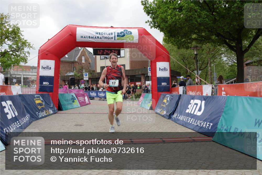 10.05.2026 - 8. Wedeler Halbmarathon Yannick Fuchs http://msf.ph/oto/9732616 10.05.2026 12:24:22 Ziel 17 meine-sportfotos.de