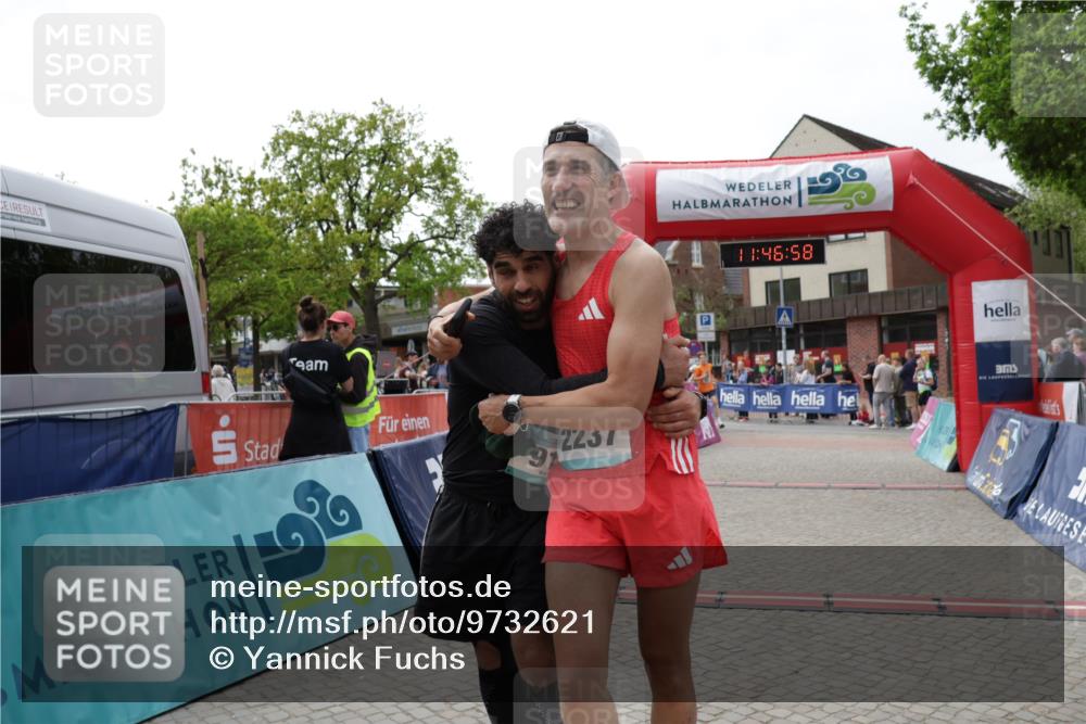 10.05.2026 - 8. Wedeler Halbmarathon Yannick Fuchs http://msf.ph/oto/9732621 10.05.2026 11:46:56 Ziel 761, 914, 2237 meine-sportfotos.de