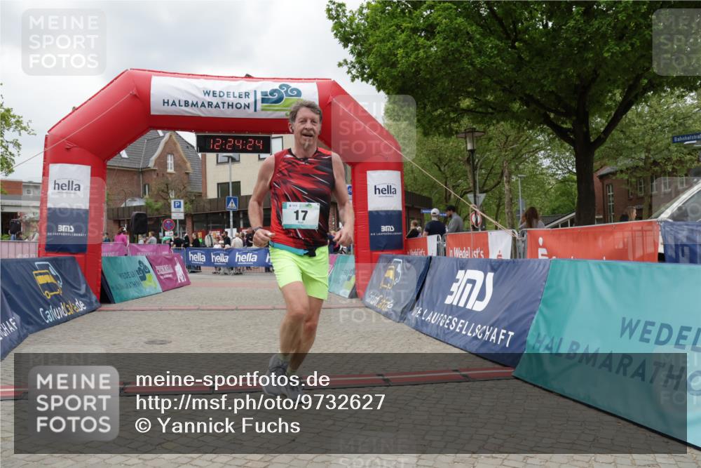 10.05.2026 - 8. Wedeler Halbmarathon Yannick Fuchs http://msf.ph/oto/9732627 10.05.2026 12:24:22 Ziel 17 meine-sportfotos.de