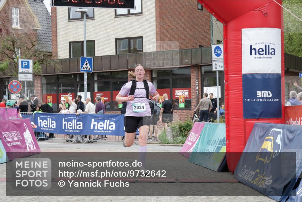 10.05.2026 - 8. Wedeler Halbmarathon Yannick Fuchs http://msf.ph/oto/9732642 10.05.2026 12:25:00 Ziel 2024 meine-sportfotos.de
