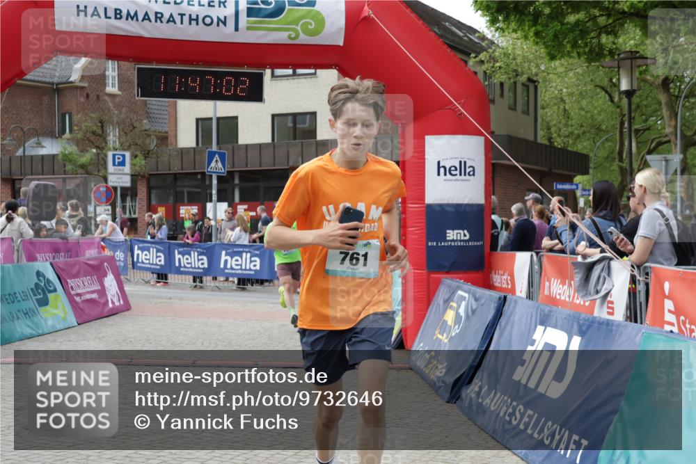10.05.2026 - 8. Wedeler Halbmarathon Yannick Fuchs http://msf.ph/oto/9732646 10.05.2026 11:47:00 Ziel 761, 1056 meine-sportfotos.de