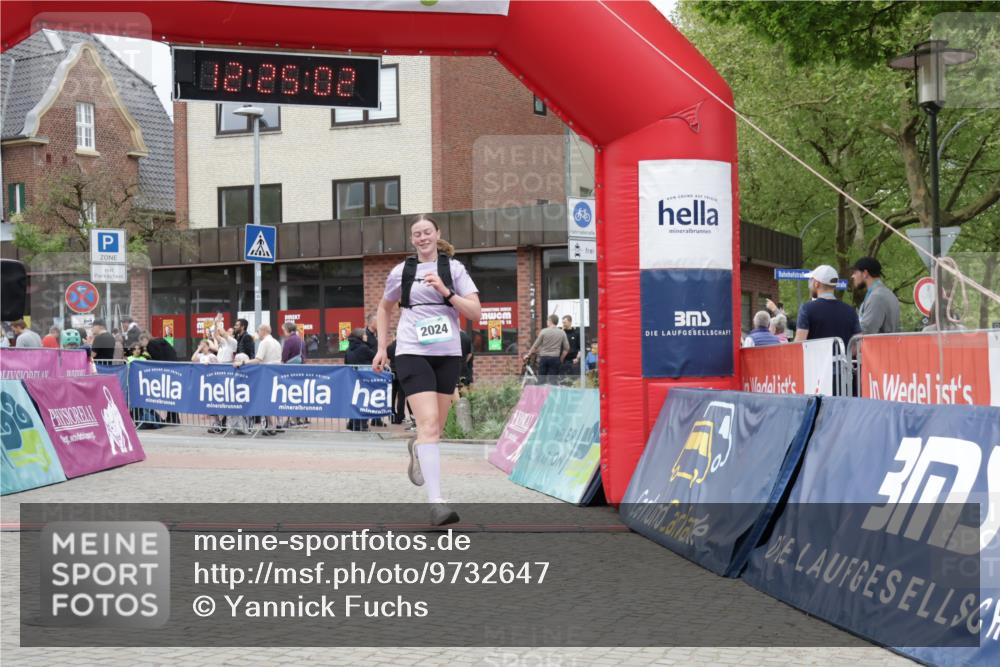 10.05.2026 - 8. Wedeler Halbmarathon Yannick Fuchs http://msf.ph/oto/9732647 10.05.2026 12:25:00 Ziel 2024 meine-sportfotos.de