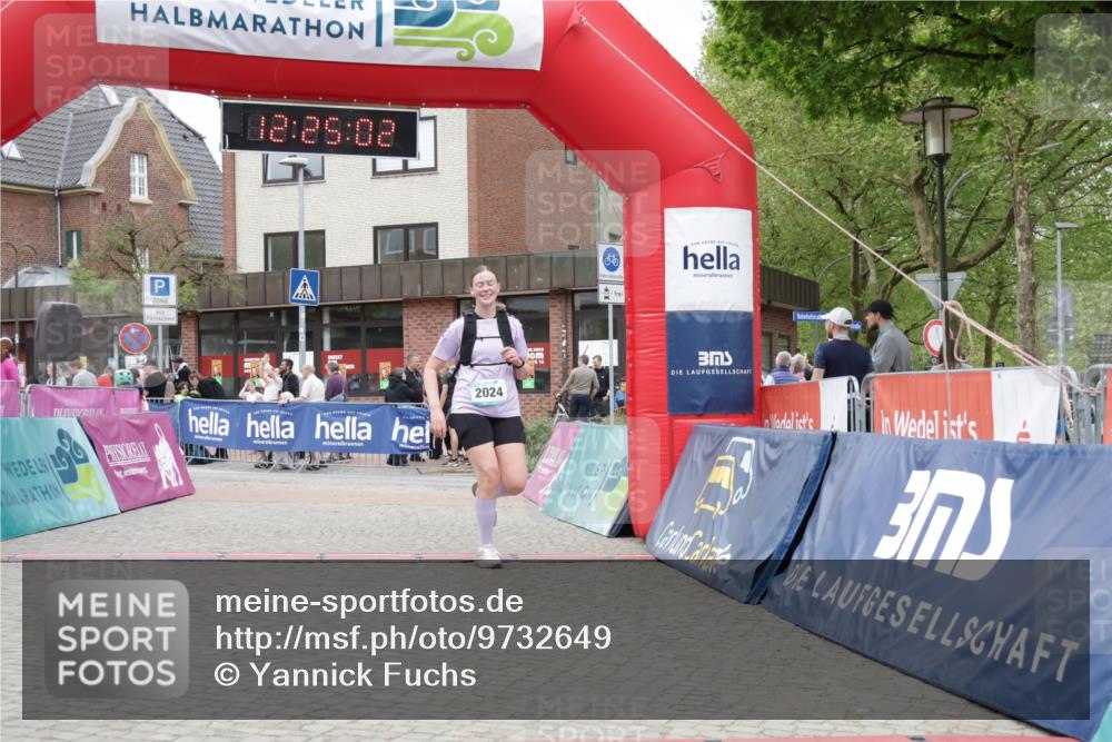 10.05.2026 - 8. Wedeler Halbmarathon Yannick Fuchs http://msf.ph/oto/9732649 10.05.2026 12:25:00 Ziel 2024 meine-sportfotos.de