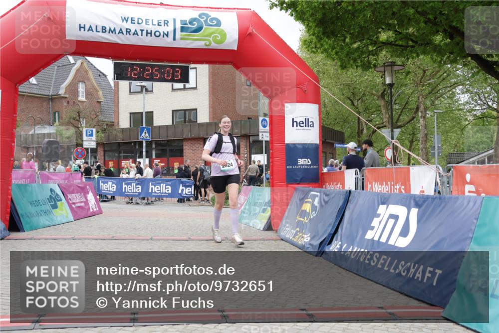 10.05.2026 - 8. Wedeler Halbmarathon Yannick Fuchs http://msf.ph/oto/9732651 10.05.2026 12:25:01 Ziel 2024 meine-sportfotos.de