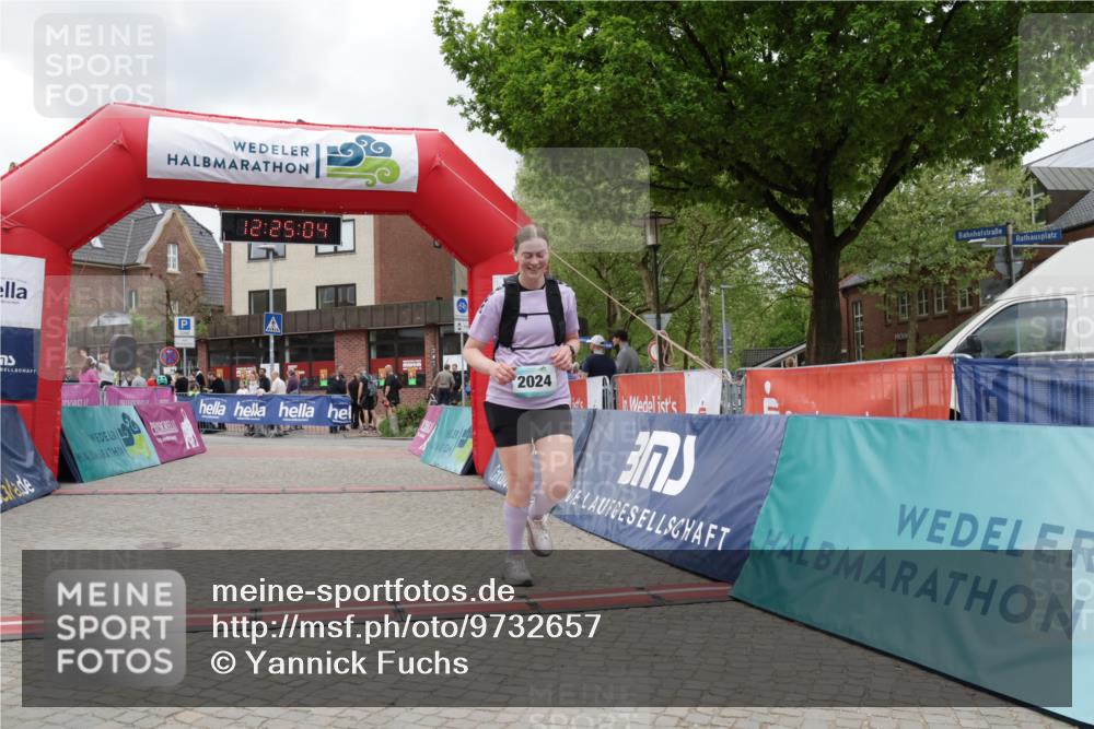 10.05.2026 - 8. Wedeler Halbmarathon Yannick Fuchs http://msf.ph/oto/9732657 10.05.2026 12:25:02 Ziel 2024 meine-sportfotos.de
