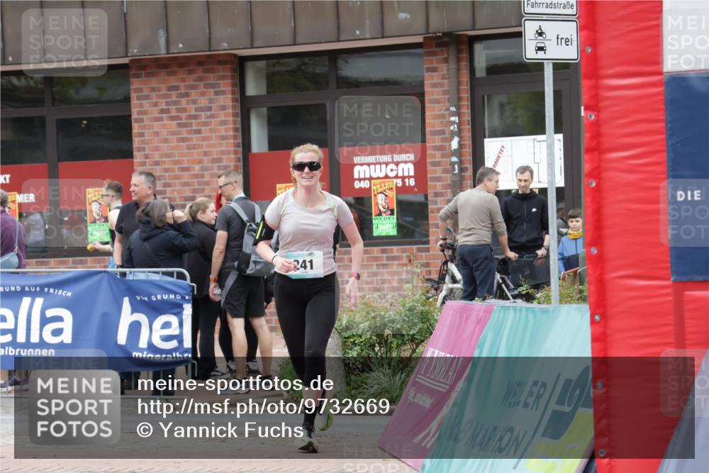 10.05.2026 - 8. Wedeler Halbmarathon Yannick Fuchs http://msf.ph/oto/9732669 10.05.2026 12:25:10 Ziel 241 meine-sportfotos.de
