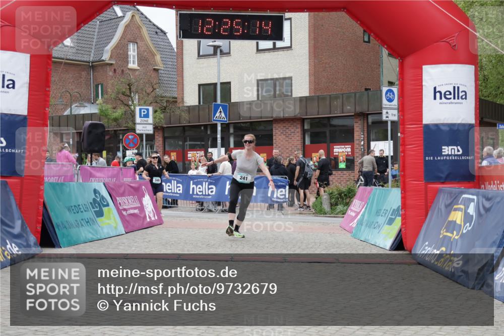 10.05.2026 - 8. Wedeler Halbmarathon Yannick Fuchs http://msf.ph/oto/9732679 10.05.2026 12:25:12 Ziel 241, 349 meine-sportfotos.de
