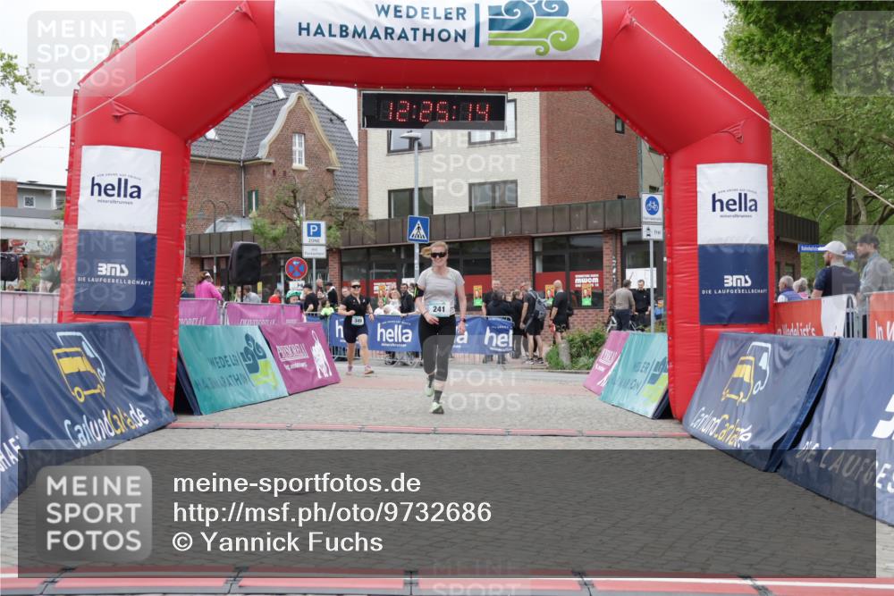 10.05.2026 - 8. Wedeler Halbmarathon Yannick Fuchs http://msf.ph/oto/9732686 10.05.2026 12:25:12 Ziel 241, 349 meine-sportfotos.de