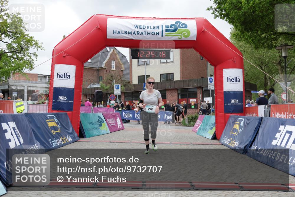 10.05.2026 - 8. Wedeler Halbmarathon Yannick Fuchs http://msf.ph/oto/9732707 10.05.2026 12:25:14 Ziel 241, 349 meine-sportfotos.de