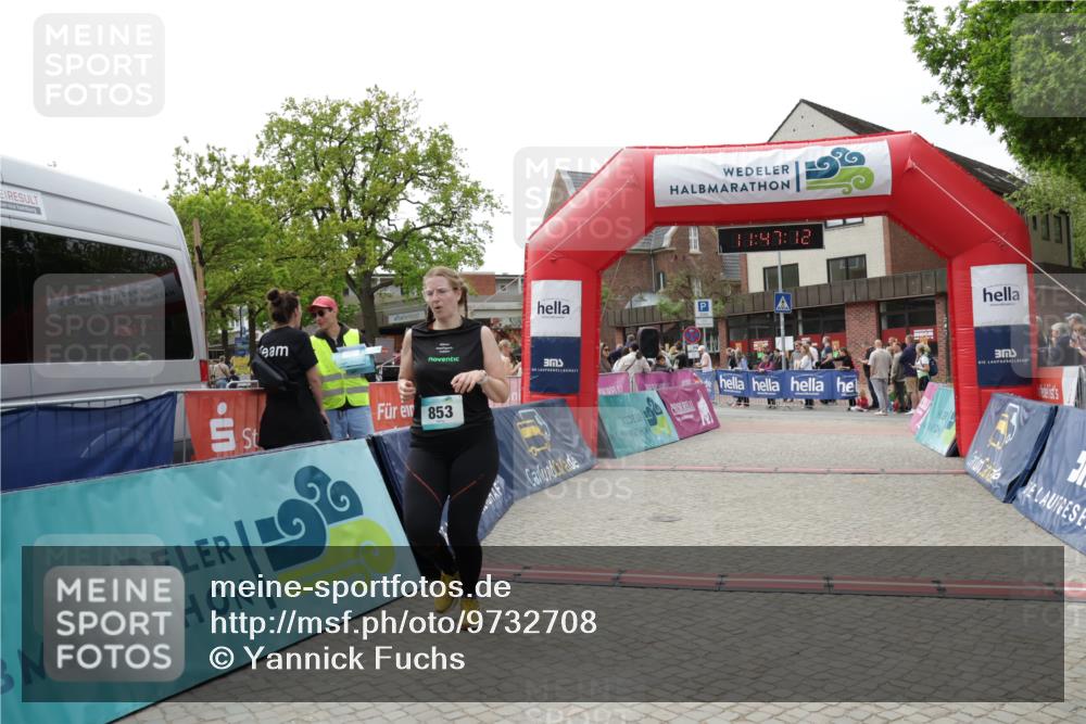 10.05.2026 - 8. Wedeler Halbmarathon Yannick Fuchs http://msf.ph/oto/9732708 10.05.2026 11:47:10 Ziel 853, 966 meine-sportfotos.de