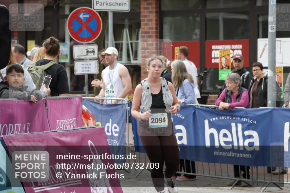 10.05.2026 - 8. Wedeler Halbmarathon Yannick Fuchs http://msf.ph/oto/9732709 10.05.2026 11:47:13 Ziel 14, 853, 966, 2094 meine-sportfotos.de