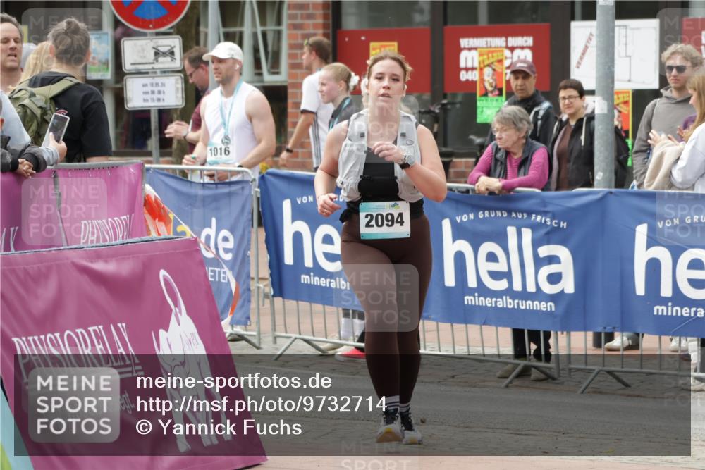10.05.2026 - 8. Wedeler Halbmarathon Yannick Fuchs http://msf.ph/oto/9732714 10.05.2026 11:47:13 Ziel 14, 853, 966, 2094 meine-sportfotos.de