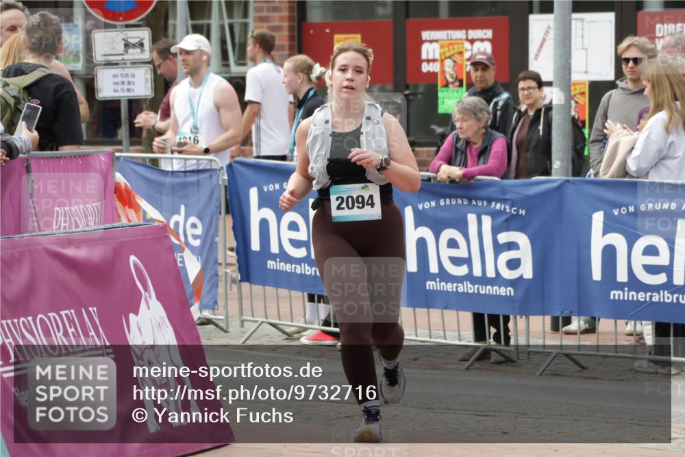 10.05.2026 - 8. Wedeler Halbmarathon Yannick Fuchs http://msf.ph/oto/9732716 10.05.2026 11:47:13 Ziel 14, 853, 966, 2094 meine-sportfotos.de