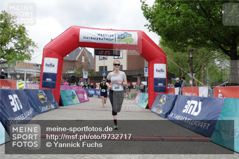 10.05.2026 - 8. Wedeler Halbmarathon Yannick Fuchs http://msf.ph/oto/9732717 10.05.2026 12:25:15 Ziel 241, 349 meine-sportfotos.de