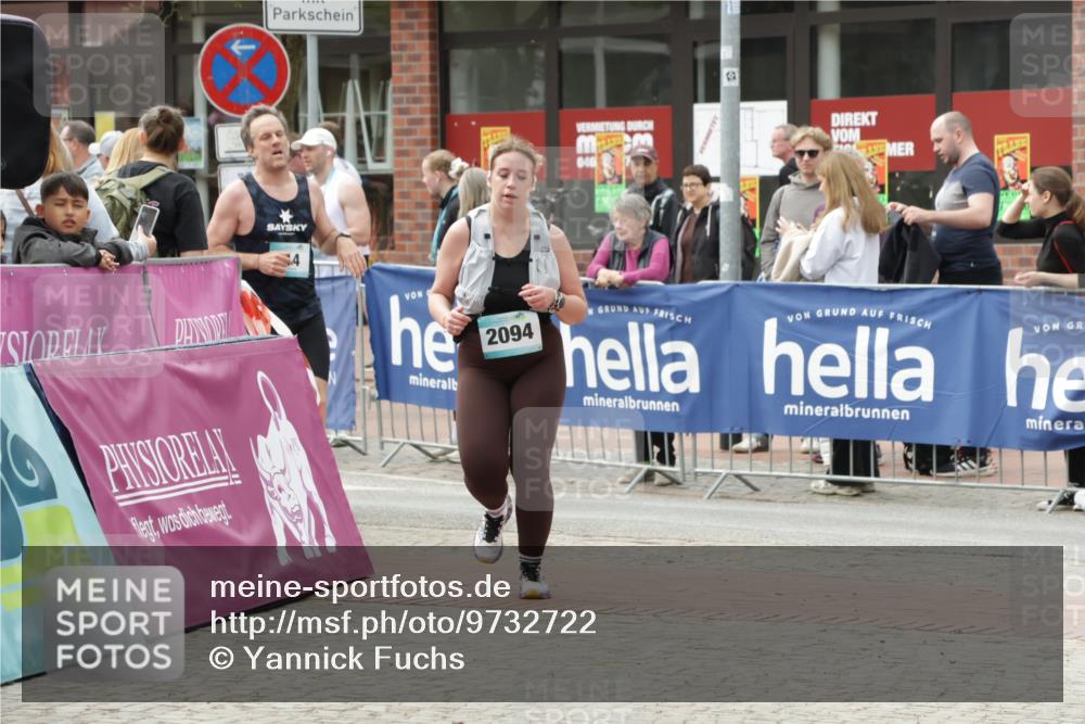 10.05.2026 - 8. Wedeler Halbmarathon Yannick Fuchs http://msf.ph/oto/9732722 10.05.2026 11:47:14 Ziel 14, 853, 966, 2094 meine-sportfotos.de