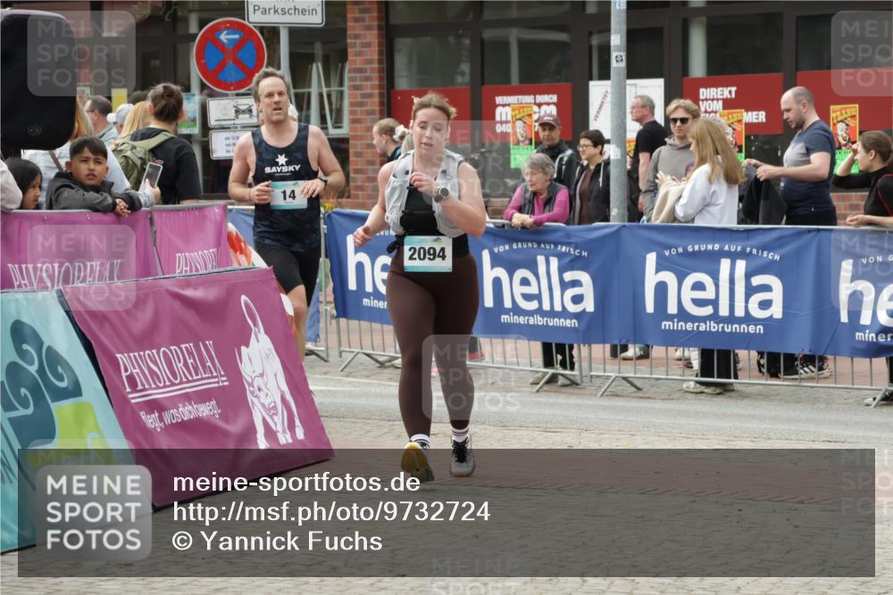 10.05.2026 - 8. Wedeler Halbmarathon Yannick Fuchs http://msf.ph/oto/9732724 10.05.2026 11:47:14 Ziel 14, 853, 966, 2094 meine-sportfotos.de
