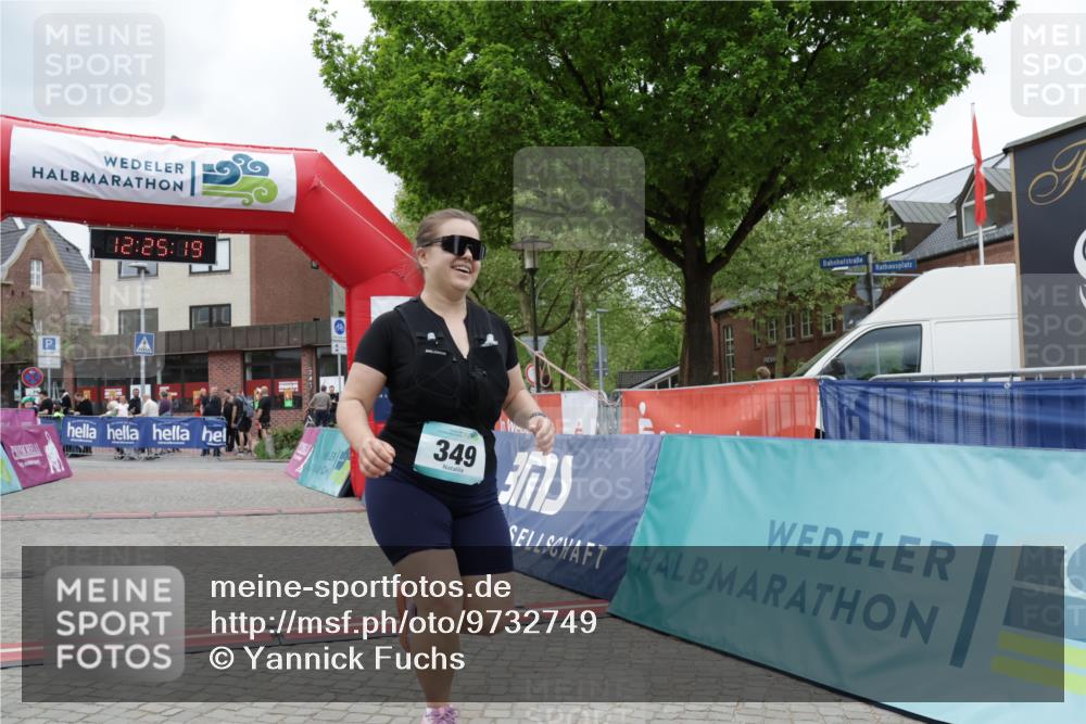 10.05.2026 - 8. Wedeler Halbmarathon Yannick Fuchs http://msf.ph/oto/9732749 10.05.2026 12:25:17 Ziel 241, 349 meine-sportfotos.de