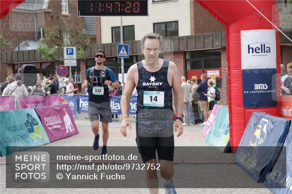 10.05.2026 - 8. Wedeler Halbmarathon Yannick Fuchs http://msf.ph/oto/9732752 10.05.2026 11:47:19 Ziel 14, 332, 2094 meine-sportfotos.de