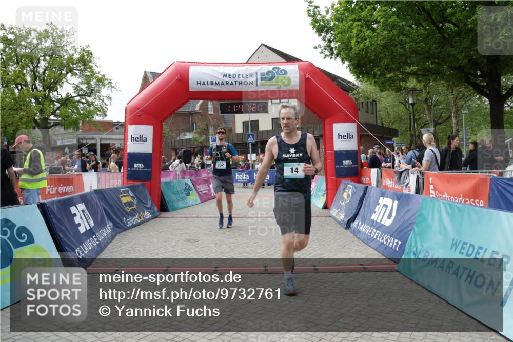 10.05.2026 - 8. Wedeler Halbmarathon Yannick Fuchs http://msf.ph/oto/9732761 10.05.2026 11:47:19 Ziel 14, 332, 2094 meine-sportfotos.de