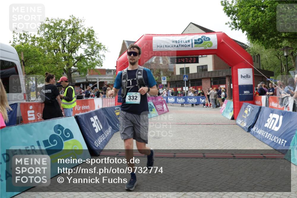 10.05.2026 - 8. Wedeler Halbmarathon Yannick Fuchs http://msf.ph/oto/9732774 10.05.2026 11:47:21 Ziel 14, 332, 2094 meine-sportfotos.de