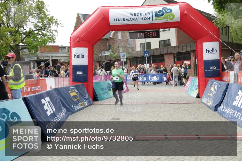 10.05.2026 - 8. Wedeler Halbmarathon Yannick Fuchs http://msf.ph/oto/9732805 10.05.2026 11:47:27 Ziel 160, 199 meine-sportfotos.de