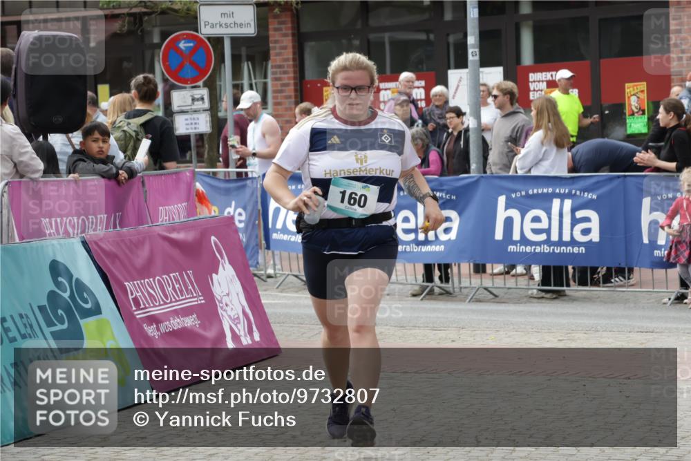 10.05.2026 - 8. Wedeler Halbmarathon Yannick Fuchs http://msf.ph/oto/9732807 10.05.2026 11:47:28 Ziel 160, 199 meine-sportfotos.de