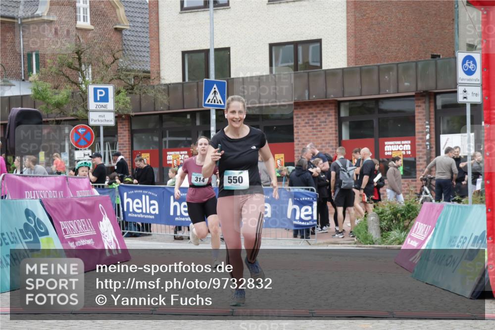 10.05.2026 - 8. Wedeler Halbmarathon Yannick Fuchs http://msf.ph/oto/9732832 10.05.2026 12:25:43 Ziel 314, 550 meine-sportfotos.de
