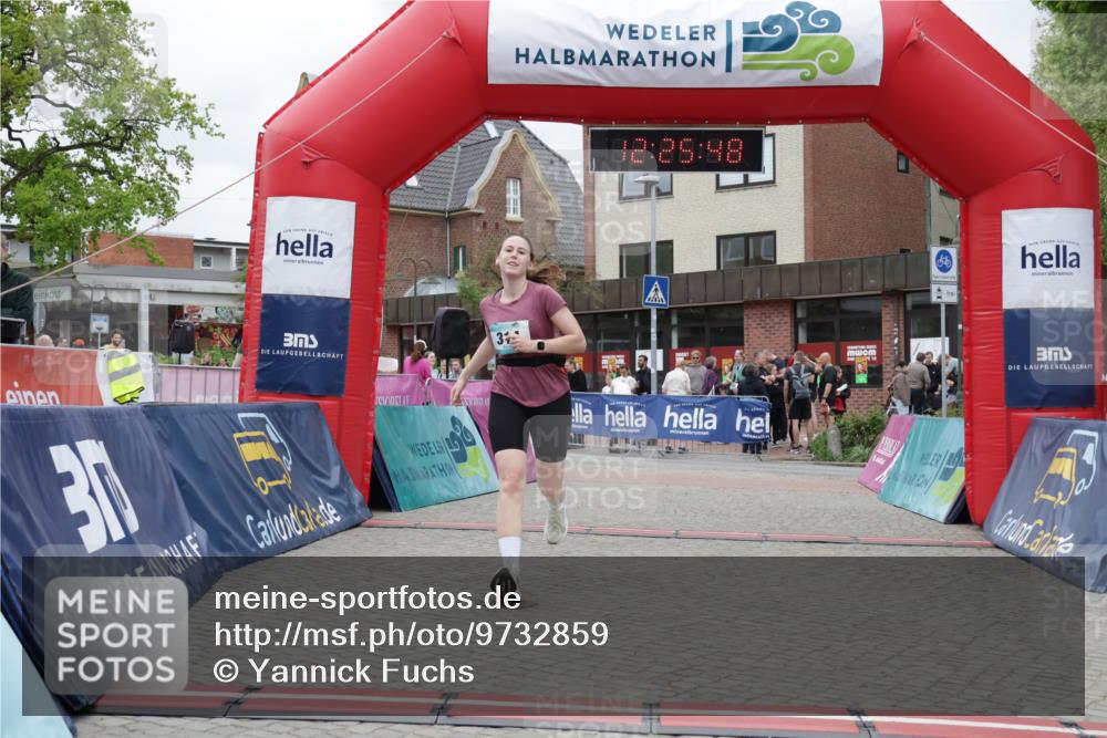 10.05.2026 - 8. Wedeler Halbmarathon Yannick Fuchs http://msf.ph/oto/9732859 10.05.2026 12:25:46 Ziel 292, 314, 550 meine-sportfotos.de