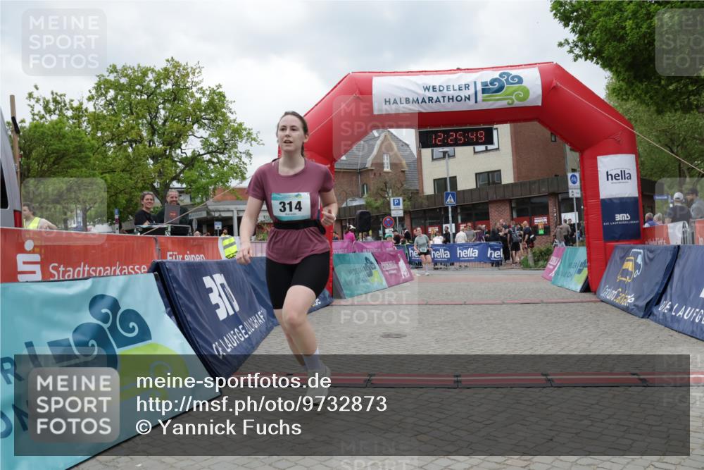 10.05.2026 - 8. Wedeler Halbmarathon Yannick Fuchs http://msf.ph/oto/9732873 10.05.2026 12:25:47 Ziel 292, 314, 550 meine-sportfotos.de