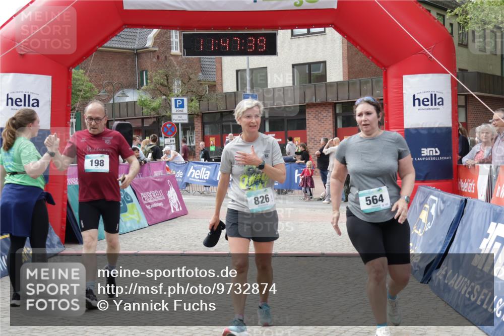 10.05.2026 - 8. Wedeler Halbmarathon Yannick Fuchs http://msf.ph/oto/9732874 10.05.2026 11:47:37 Ziel 198, 564, 826, 1041 meine-sportfotos.de