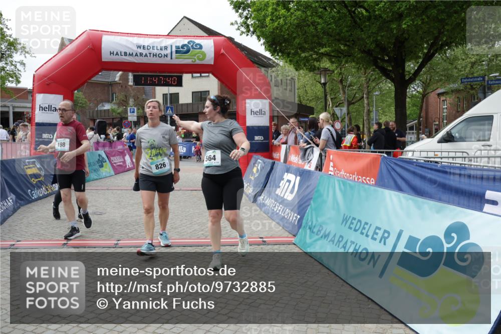 10.05.2026 - 8. Wedeler Halbmarathon Yannick Fuchs http://msf.ph/oto/9732885 10.05.2026 11:47:38 Ziel 198, 564, 826, 1041, 2010 meine-sportfotos.de