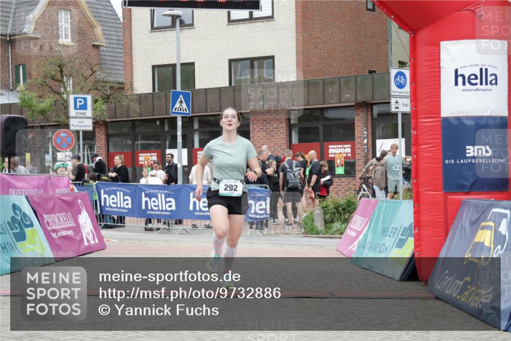 10.05.2026 - 8. Wedeler Halbmarathon Yannick Fuchs http://msf.ph/oto/9732886 10.05.2026 12:25:49 Ziel 292, 314, 550 meine-sportfotos.de