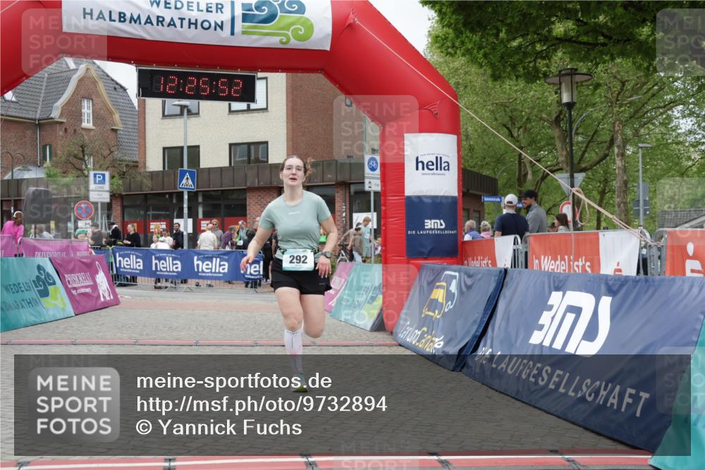10.05.2026 - 8. Wedeler Halbmarathon Yannick Fuchs http://msf.ph/oto/9732894 10.05.2026 12:25:50 Ziel 292, 314, 550 meine-sportfotos.de